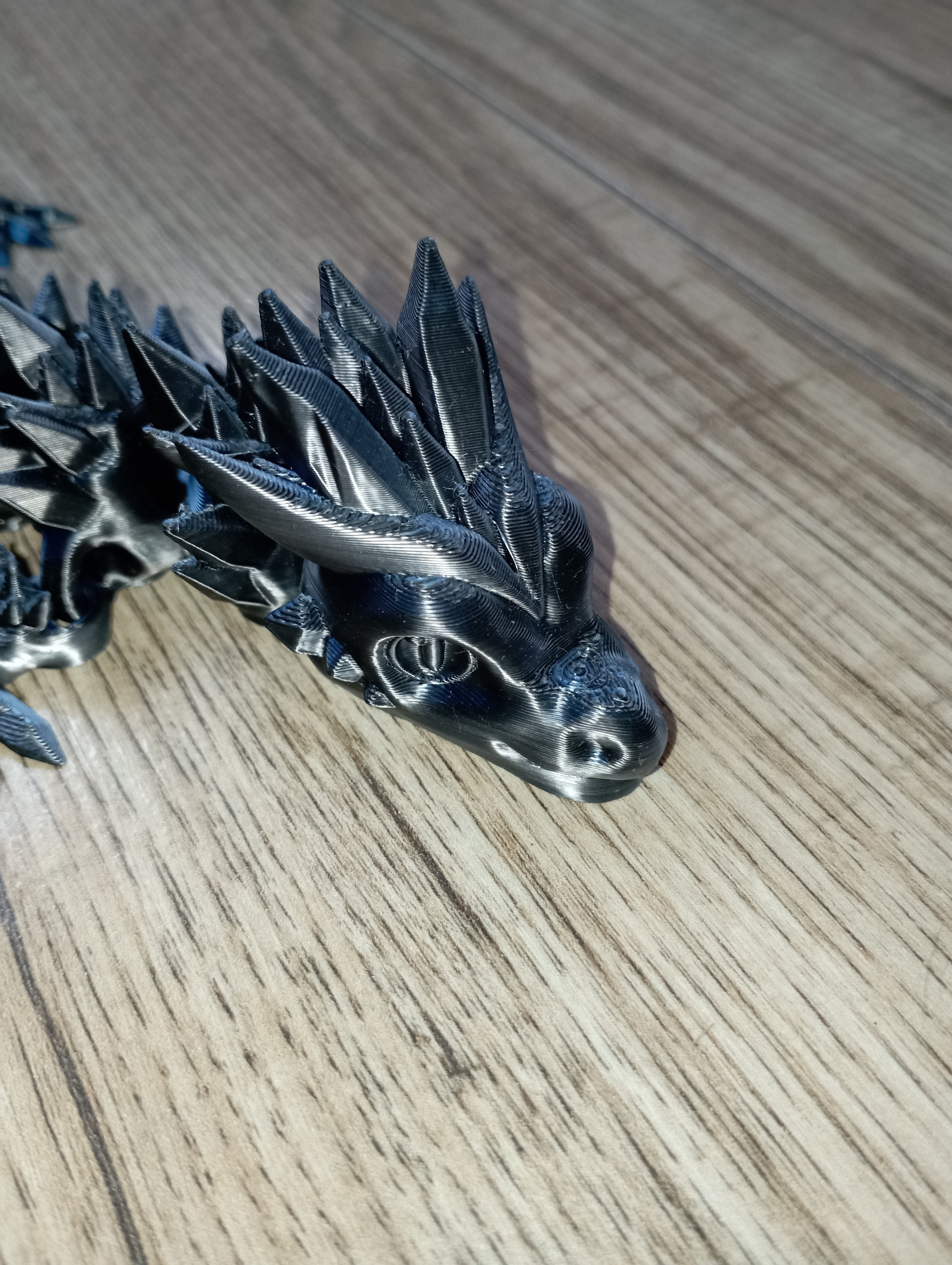 Duży kryształowy smok w kolorze storm shadow