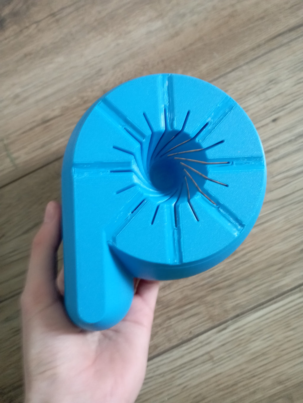 Miska do mycia owoców w kolorze niebieskim