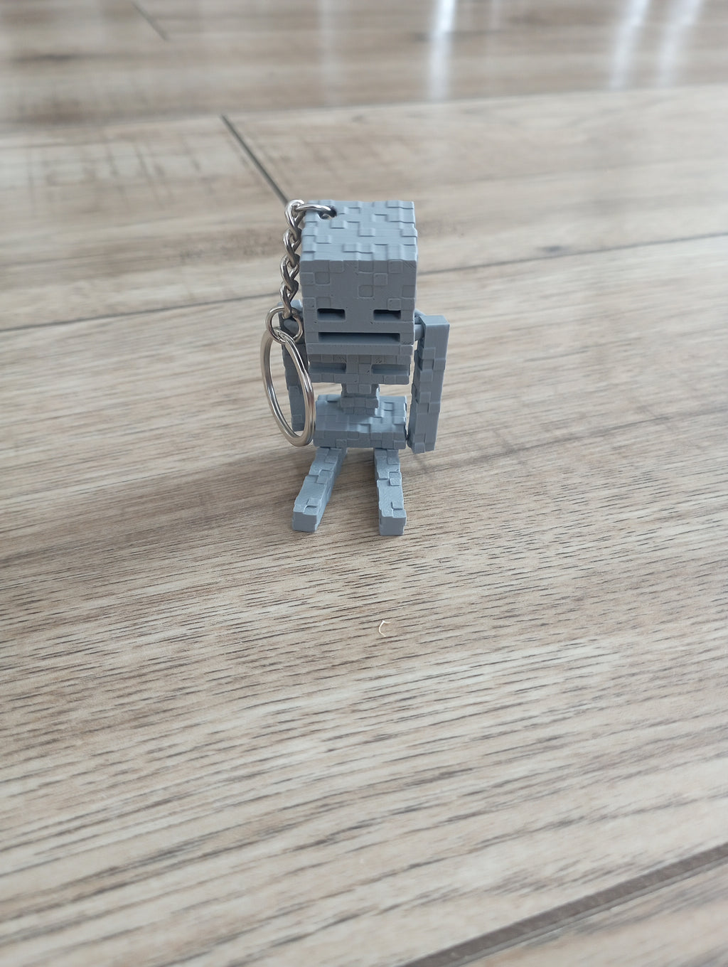 Brelok szkielet z minecraft w dwóch kolorach