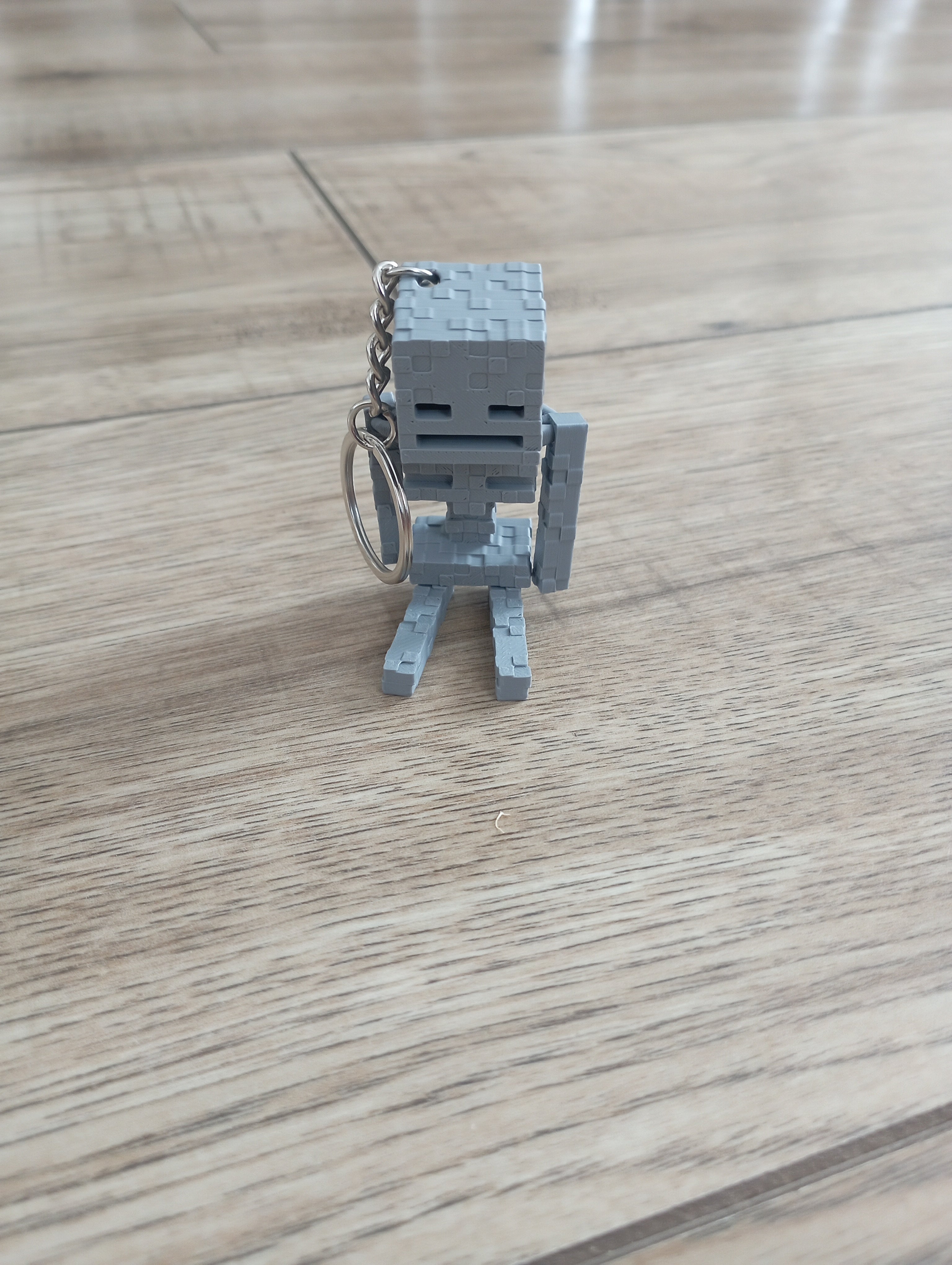 Brelok szkielet z minecraft w dwóch kolorach